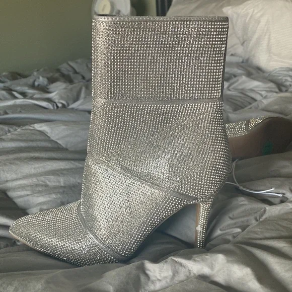 Rhinestone zip up above ankle heeled boots - Picture 2 of 4